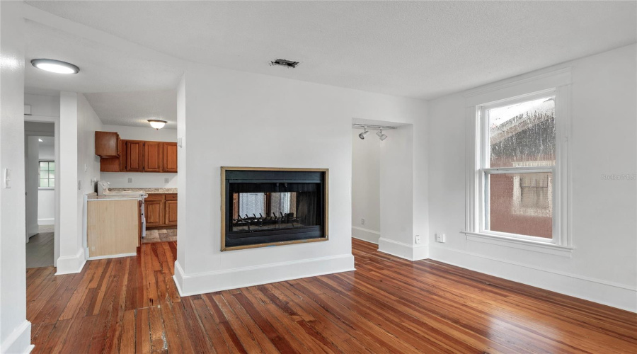 Orlando, Florida 32801, 4 Bedroom Bedrooms, ,3 Bathroombathrooms,Residential,For Sale,Osceola,0,Mfro6436521