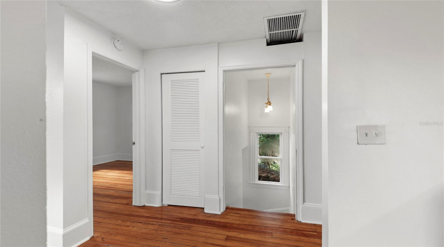Orlando, Florida 32801, 4 Bedroom Bedrooms, ,3 Bathroombathrooms,Residential,For Sale,Osceola,0,Mfro6436521