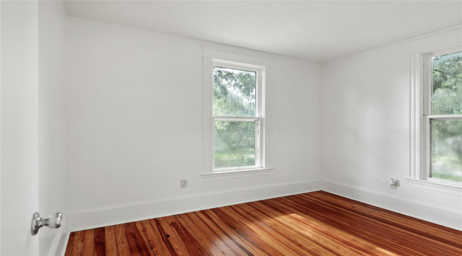 Orlando, Florida 32801, 4 Bedroom Bedrooms, ,3 Bathroombathrooms,Residential,For Sale,Osceola,0,Mfro6436521