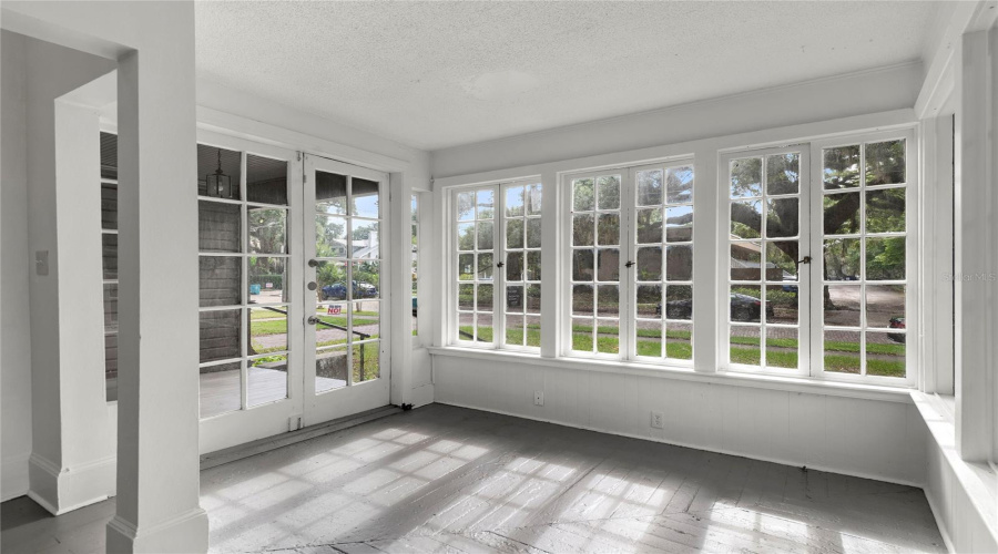 Orlando, Florida 32801, 4 Bedroom Bedrooms, ,3 Bathroombathrooms,Residential,For Sale,Osceola,0,Mfro6436521