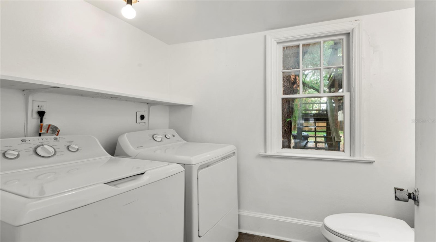 Orlando, Florida 32801, 4 Bedroom Bedrooms, ,3 Bathroombathrooms,Residential,For Sale,Osceola,0,Mfro6436521