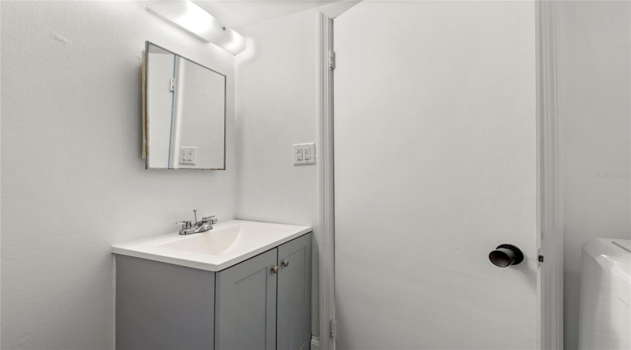 Orlando, Florida 32801, 4 Bedroom Bedrooms, ,3 Bathroombathrooms,Residential,For Sale,Osceola,0,Mfro6436521