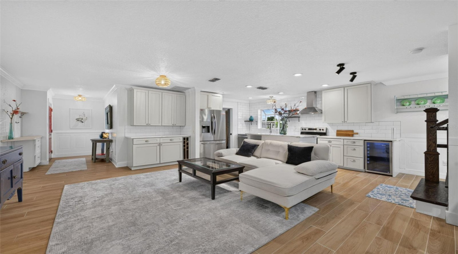 Winter Park, Florida 32789, 4 Bedroom Bedrooms, ,4 Bathroombathrooms,Residential,For Sale,Chestnut,0,Mfro6402502