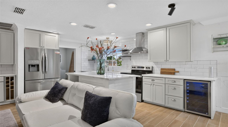 Winter Park, Florida 32789, 4 Bedroom Bedrooms, ,4 Bathroombathrooms,Residential,For Sale,Chestnut,0,Mfro6402502