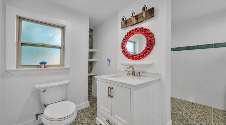 En Suite Bath