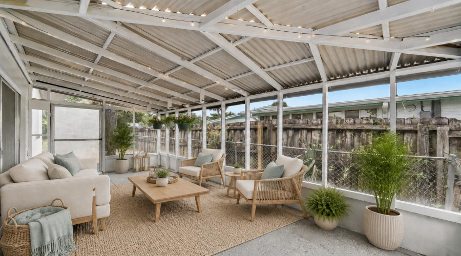 Screened In Lanai