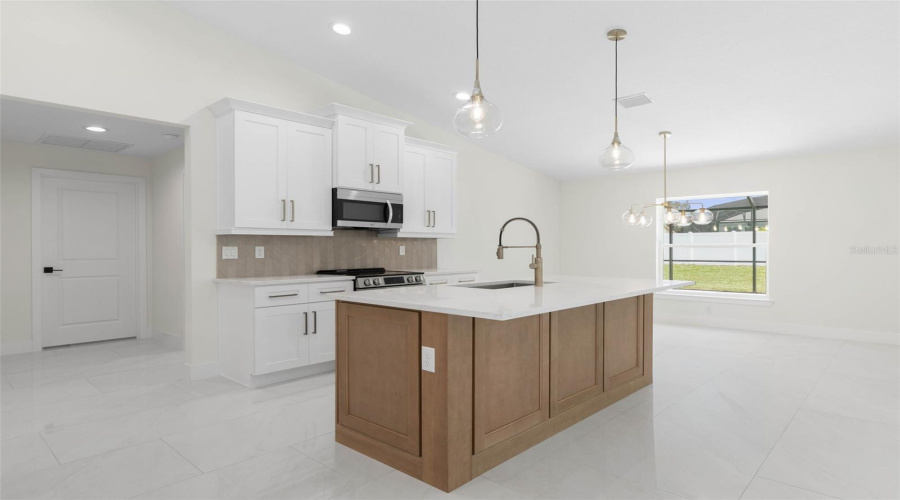 Island Wrapped With Cabinetry