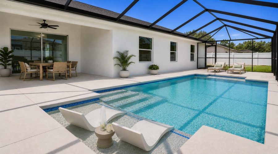 Heated Pool With Beach Area With Led Bubbler