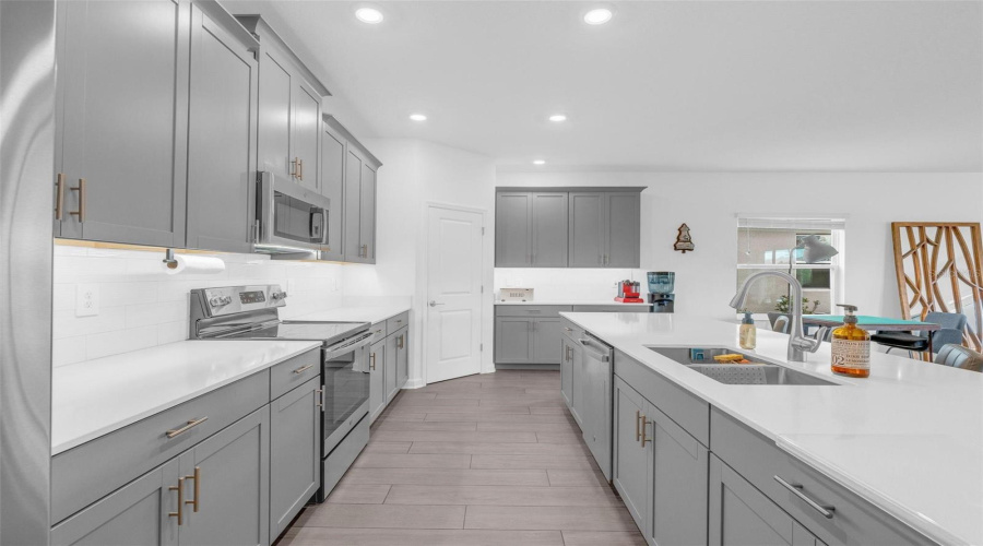 Orlando, Florida 32832, 5 Bedroom Bedrooms, ,3 Bathroombathrooms,Residential,For Sale,Language,0,Mfro6414908