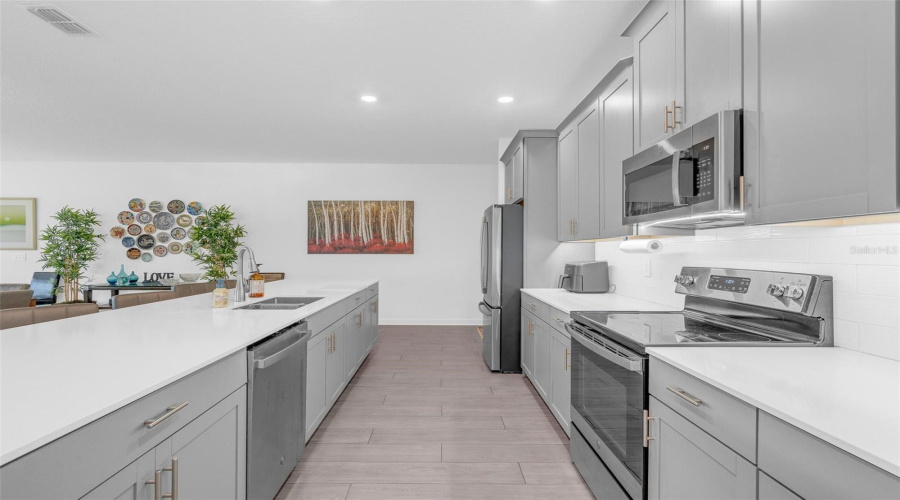 Orlando, Florida 32832, 5 Bedroom Bedrooms, ,3 Bathroombathrooms,Residential,For Sale,Language,0,Mfro6414908