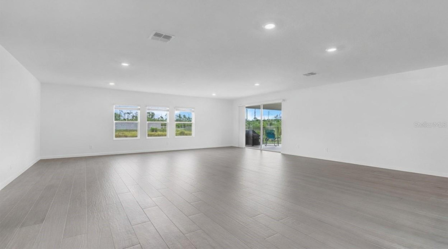 Orlando, Florida 32832, 5 Bedroom Bedrooms, ,3 Bathroombathrooms,Residential,For Sale,Language,0,Mfro6414908