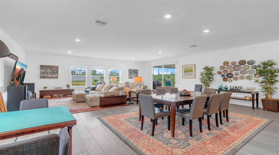 Orlando, Florida 32832, 5 Bedroom Bedrooms, ,3 Bathroombathrooms,Residential,For Sale,Language,0,Mfro6414908
