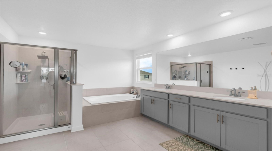 Orlando, Florida 32832, 5 Bedroom Bedrooms, ,3 Bathroombathrooms,Residential,For Sale,Language,0,Mfro6414908