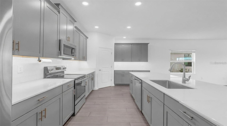 Orlando, Florida 32832, 5 Bedroom Bedrooms, ,3 Bathroombathrooms,Residential,For Sale,Language,0,Mfro6414908