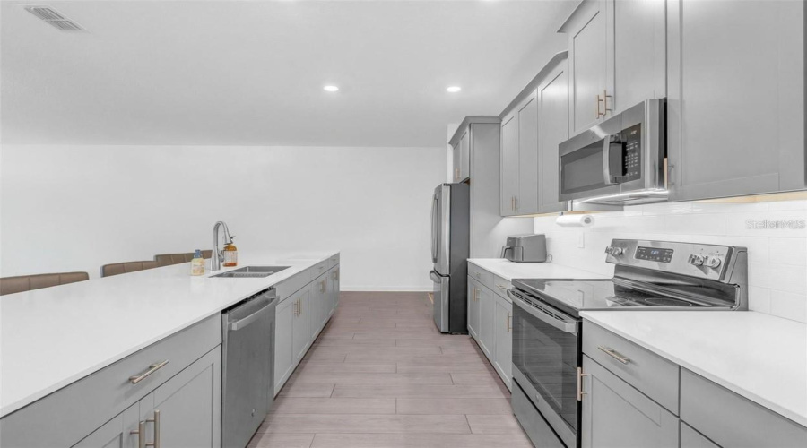 Orlando, Florida 32832, 5 Bedroom Bedrooms, ,3 Bathroombathrooms,Residential,For Sale,Language,0,Mfro6414908