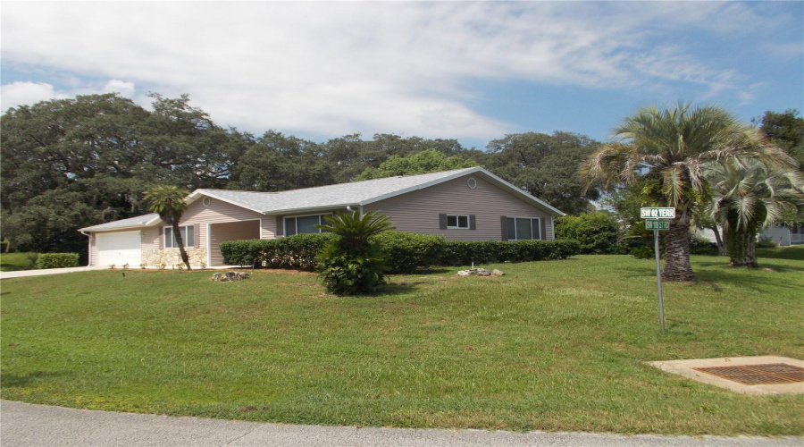 Ocala, Florida 34481, 3 Bedroom Bedrooms, ,2 Bathroombathrooms,Residential,For Sale,82Nd,0,Mfrom730810