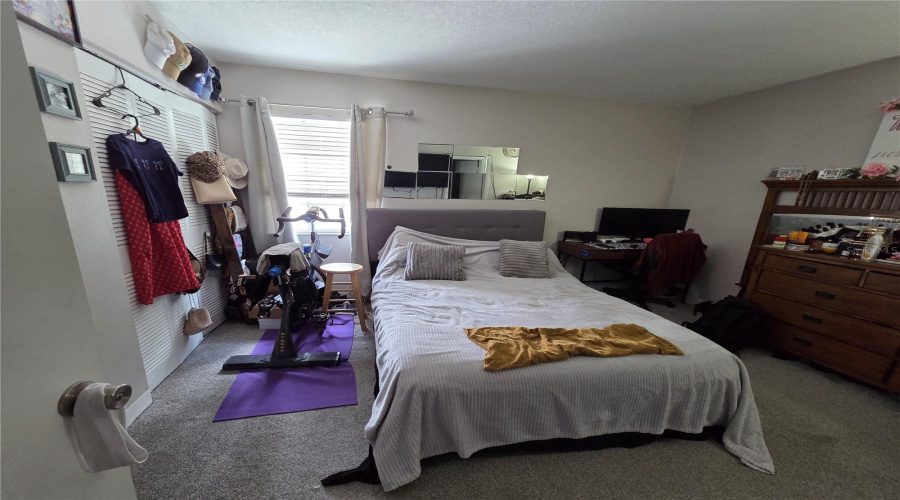 Tampa, Florida 33611, 2 Bedroom Bedrooms, ,2 Bathroombathrooms,Residential,For Sale,Mcelroy,0,Mfrtb8530214
