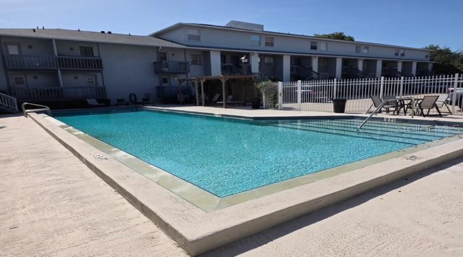 Tampa, Florida 33611, 2 Bedroom Bedrooms, ,2 Bathroombathrooms,Residential,For Sale,Mcelroy,0,Mfrtb8530214