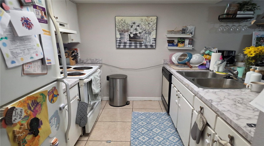 Tampa, Florida 33611, 2 Bedroom Bedrooms, ,2 Bathroombathrooms,Residential,For Sale,Mcelroy,0,Mfrtb8530214