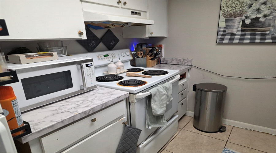 Tampa, Florida 33611, 2 Bedroom Bedrooms, ,2 Bathroombathrooms,Residential,For Sale,Mcelroy,0,Mfrtb8530214