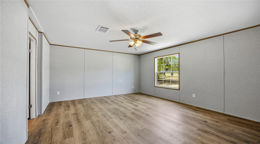 Interlachen, Florida 32148, 4 Bedroom Bedrooms, ,2 Bathroombathrooms,Residential,For Sale,London,0,Mfrgc540947