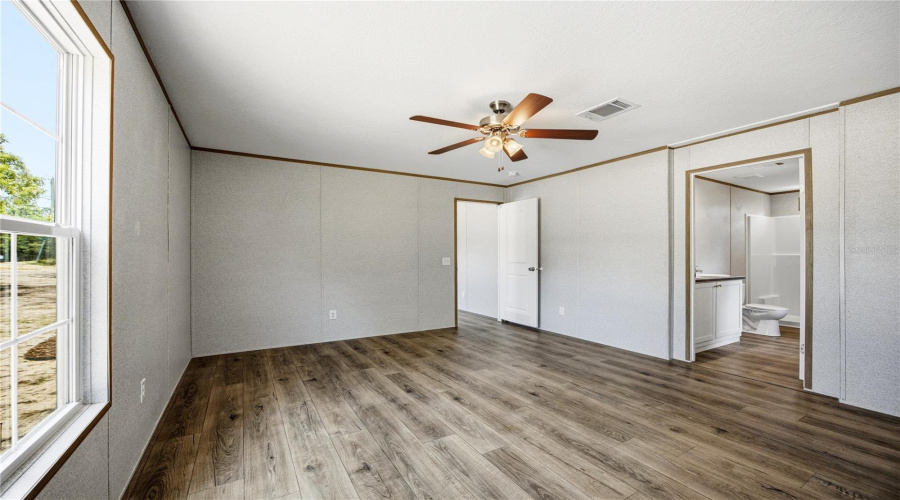Interlachen, Florida 32148, 4 Bedroom Bedrooms, ,2 Bathroombathrooms,Residential,For Sale,London,0,Mfrgc540947
