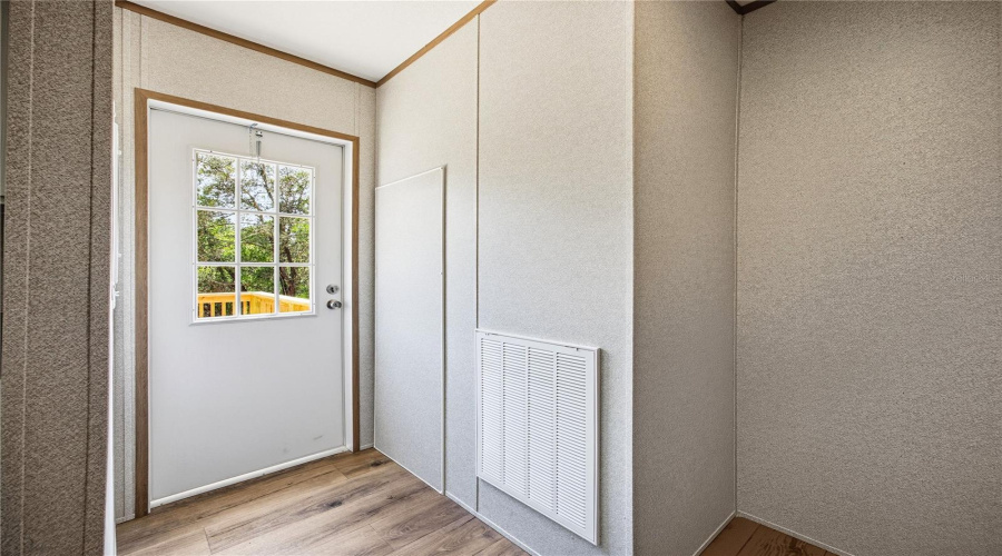 Interlachen, Florida 32148, 4 Bedroom Bedrooms, ,2 Bathroombathrooms,Residential,For Sale,London,0,Mfrgc540947