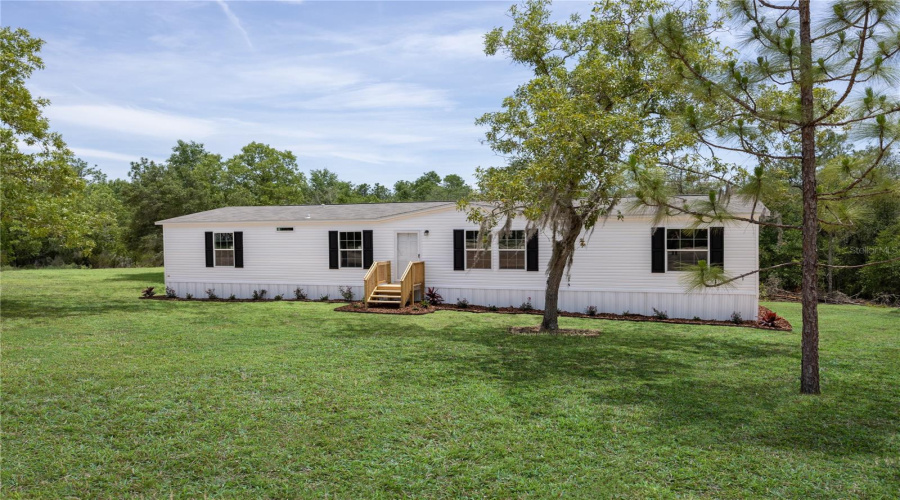 Interlachen, Florida 32148, 4 Bedroom Bedrooms, ,2 Bathroombathrooms,Residential,For Sale,London,0,Mfrgc540947