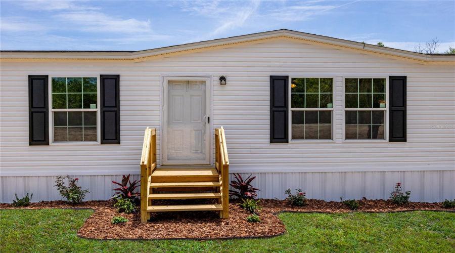 Interlachen, Florida 32148, 4 Bedroom Bedrooms, ,2 Bathroombathrooms,Residential,For Sale,London,0,Mfrgc540947