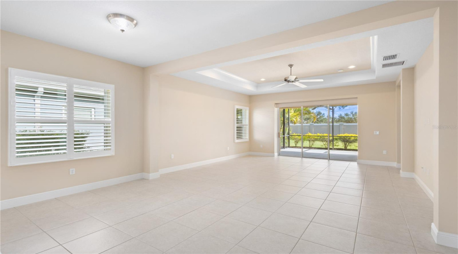 Sarasota, Florida 34243, 3 Bedroom Bedrooms, ,2 Bathroombathrooms,Residential,For Sale,Autumn Fern,0,Mfra4670884