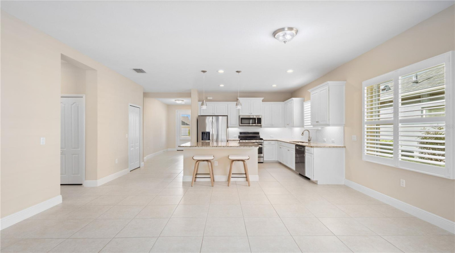 Sarasota, Florida 34243, 3 Bedroom Bedrooms, ,2 Bathroombathrooms,Residential,For Sale,Autumn Fern,0,Mfra4670884