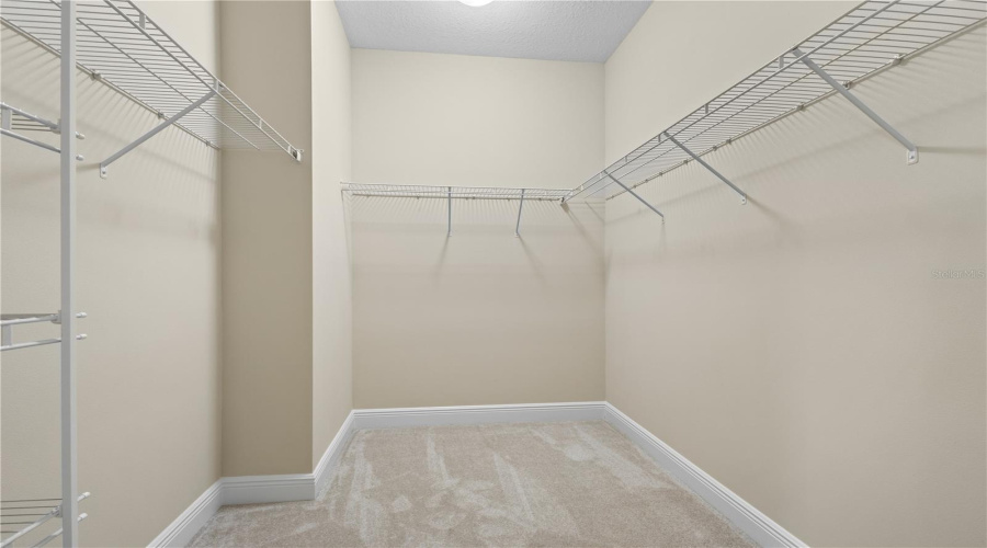 Sarasota, Florida 34243, 3 Bedroom Bedrooms, ,2 Bathroombathrooms,Residential,For Sale,Autumn Fern,0,Mfra4670884