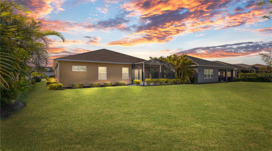 Sarasota, Florida 34243, 3 Bedroom Bedrooms, ,2 Bathroombathrooms,Residential,For Sale,Autumn Fern,0,Mfra4670884