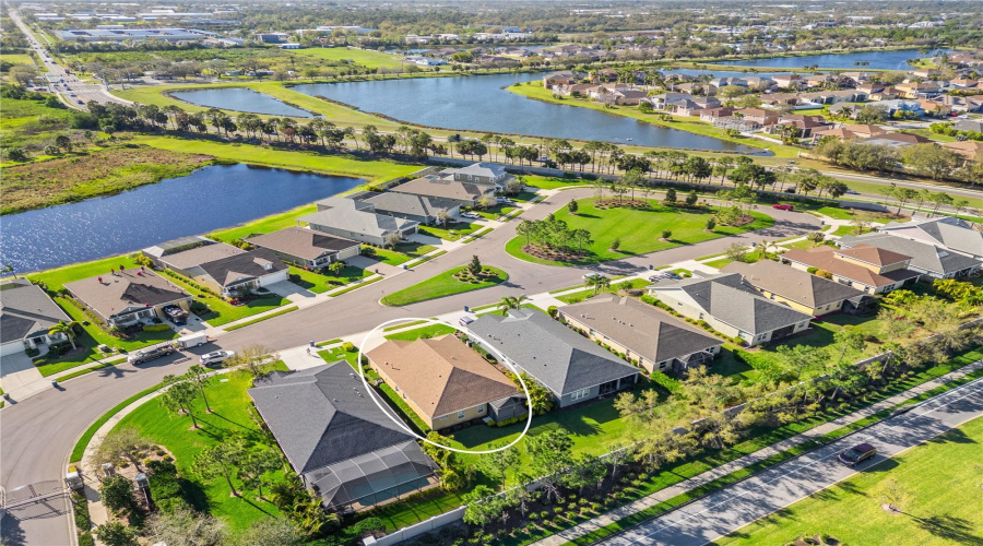 Sarasota, Florida 34243, 3 Bedroom Bedrooms, ,2 Bathroombathrooms,Residential,For Sale,Autumn Fern,0,Mfra4670884