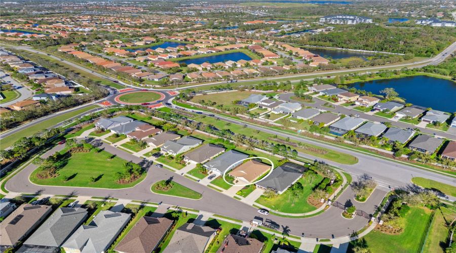Sarasota, Florida 34243, 3 Bedroom Bedrooms, ,2 Bathroombathrooms,Residential,For Sale,Autumn Fern,0,Mfra4670884