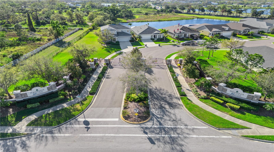 Sarasota, Florida 34243, 3 Bedroom Bedrooms, ,2 Bathroombathrooms,Residential,For Sale,Autumn Fern,0,Mfra4670884