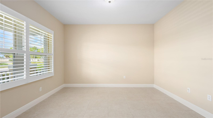 Sarasota, Florida 34243, 3 Bedroom Bedrooms, ,2 Bathroombathrooms,Residential,For Sale,Autumn Fern,0,Mfra4670884