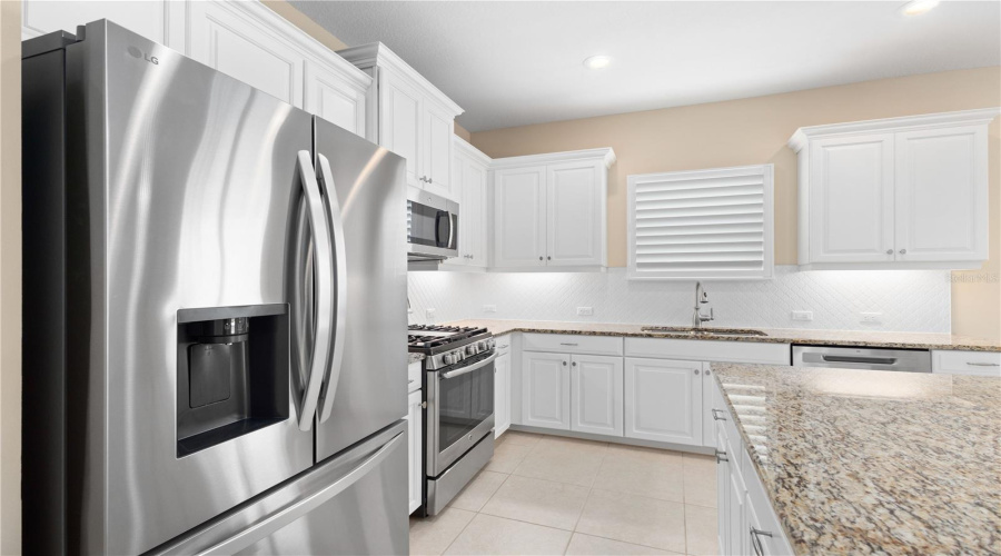 Sarasota, Florida 34243, 3 Bedroom Bedrooms, ,2 Bathroombathrooms,Residential,For Sale,Autumn Fern,0,Mfra4670884