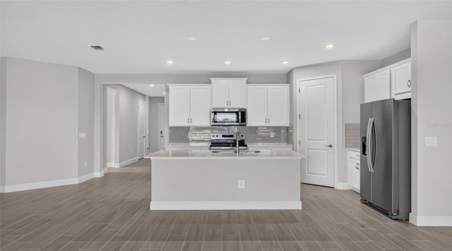 Parrish, Florida 34219, 4 Bedroom Bedrooms, ,3 Bathroombathrooms,Residential,For Sale,49Th,0,Mfrtb8537790