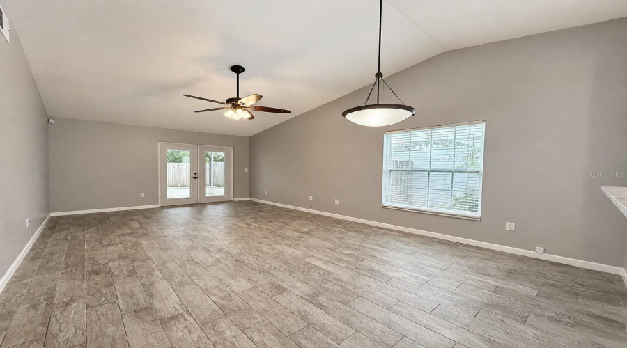 Living / Dining Area