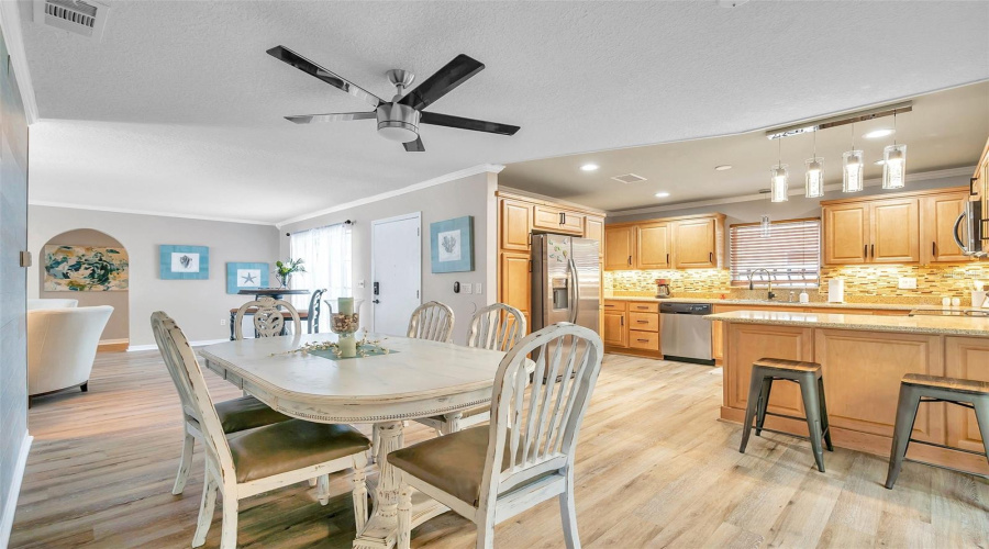 Tarpon Springs, Florida 34689, 3 Bedroom Bedrooms, ,2 Bathroombathrooms,Residential,For Sale,Carolina,0,Mfrtb8503708