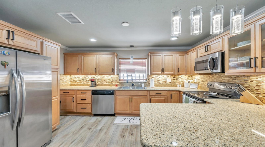 Tarpon Springs, Florida 34689, 3 Bedroom Bedrooms, ,2 Bathroombathrooms,Residential,For Sale,Carolina,0,Mfrtb8503708
