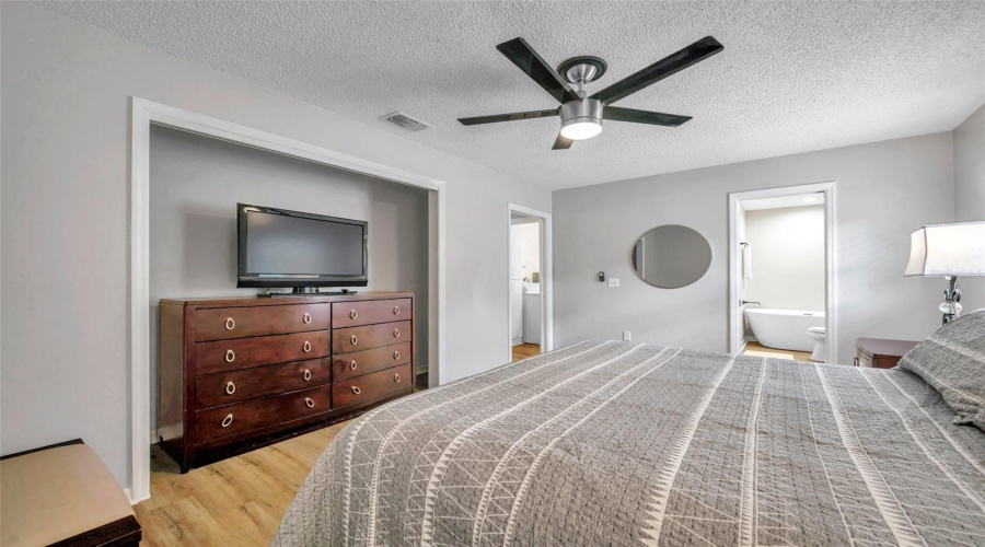 Tarpon Springs, Florida 34689, 3 Bedroom Bedrooms, ,2 Bathroombathrooms,Residential,For Sale,Carolina,0,Mfrtb8503708