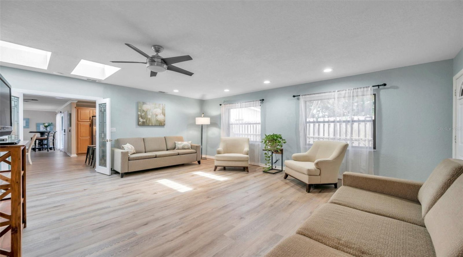 Tarpon Springs, Florida 34689, 3 Bedroom Bedrooms, ,2 Bathroombathrooms,Residential,For Sale,Carolina,0,Mfrtb8503708
