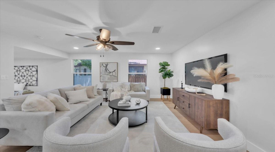 St Petersburg, Florida 33705, 4 Bedroom Bedrooms, ,3 Bathroombathrooms,Residential,For Sale,12Th,0,Mfrtb8503943