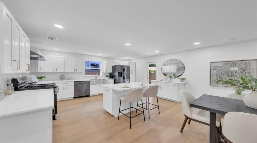 St Petersburg, Florida 33705, 4 Bedroom Bedrooms, ,3 Bathroombathrooms,Residential,For Sale,12Th,0,Mfrtb8503943