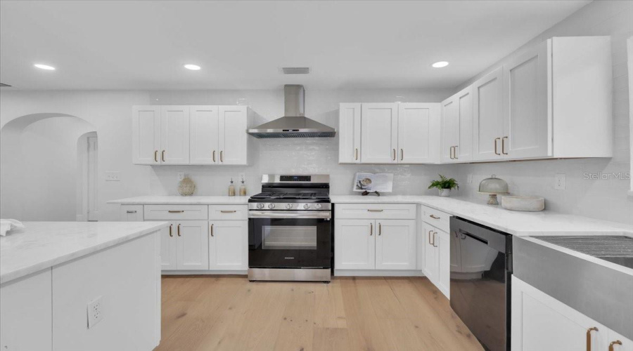 St Petersburg, Florida 33705, 4 Bedroom Bedrooms, ,3 Bathroombathrooms,Residential,For Sale,12Th,0,Mfrtb8503943
