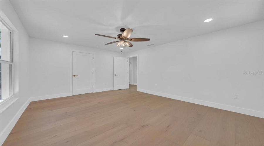 St Petersburg, Florida 33705, 4 Bedroom Bedrooms, ,3 Bathroombathrooms,Residential,For Sale,12Th,0,Mfrtb8503943