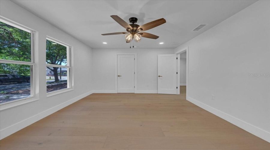 St Petersburg, Florida 33705, 4 Bedroom Bedrooms, ,3 Bathroombathrooms,Residential,For Sale,12Th,0,Mfrtb8503943