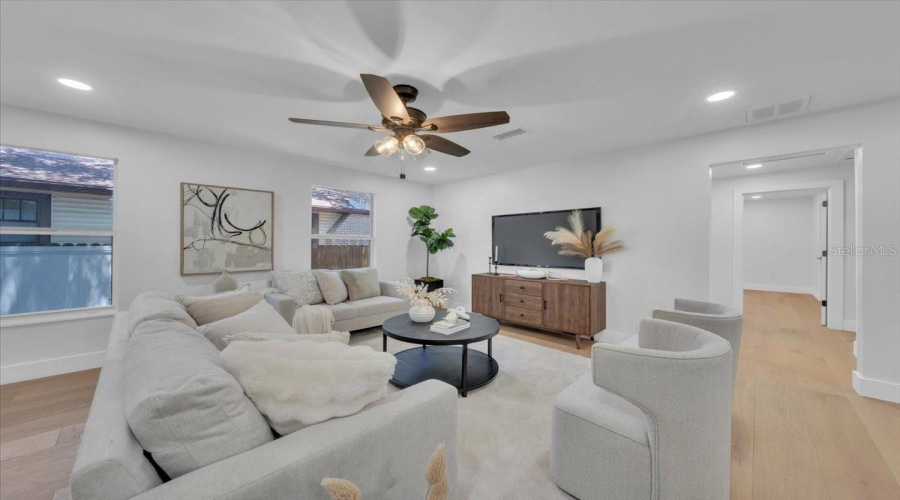 St Petersburg, Florida 33705, 4 Bedroom Bedrooms, ,3 Bathroombathrooms,Residential,For Sale,12Th,0,Mfrtb8503943